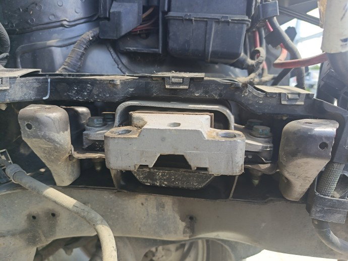 Tampon motor stanga Seat Altea (5P1) [Fabr 2004-2010] ?1.9 TDI BKC 77KW / 105CP