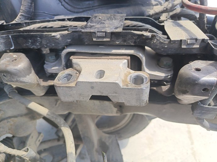 Tampon motor stanga Seat Altea (5P1) [Fabr 2004-2010] ?1.9 TDI BKC 77KW / 105CP
