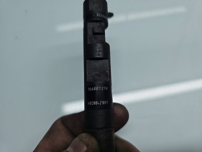 Injector Renault Kangoo 2 [Fabr 2008-prezent] 166001137R 1.5 dCi K9K-704 85KW / 105CP