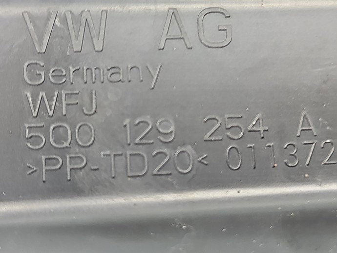 Difuzor captare aer Volkswagen Golf 7 (5G) [Fabr 2014-prezent] Hatchback 5Q0129254A