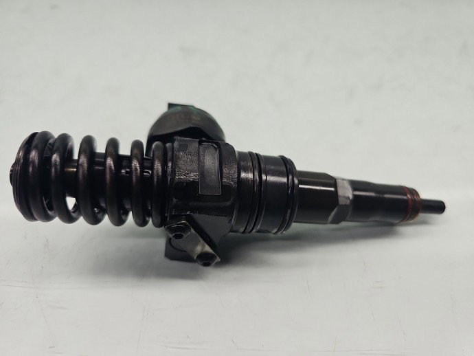 Injector Volkswagen Passat B6 (3C2) [Fabr 2005-2010] 038130073AG ?1.9 TDI BKC 77KW / 105CP
