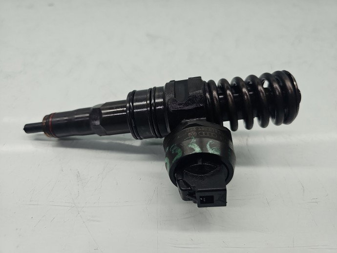 Injector Volkswagen Golf 5 (1K1) [Fabr 2004-2008] 038130073AG ?1.9 TDI BKC 77KW / 105CP