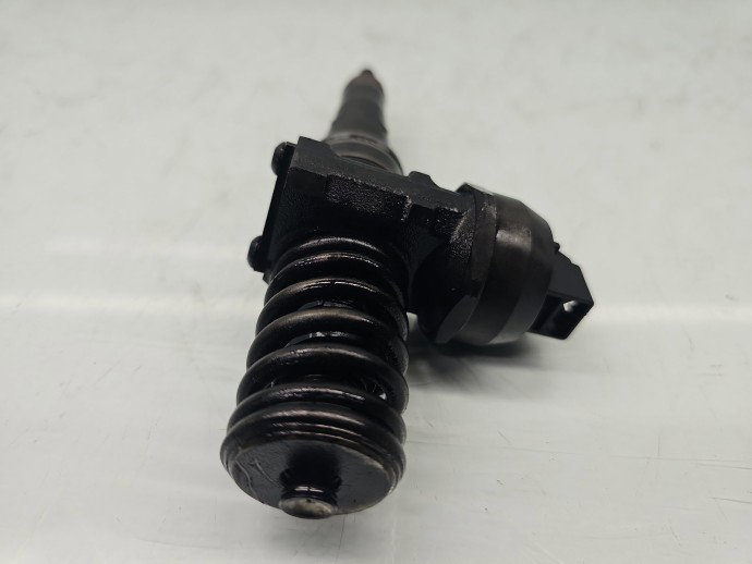 Injector Volkswagen Jetta 3  (1K2) [Fabr 2005-2010] 038130073AG ?1.9 TDI BKC 77KW / 105CP