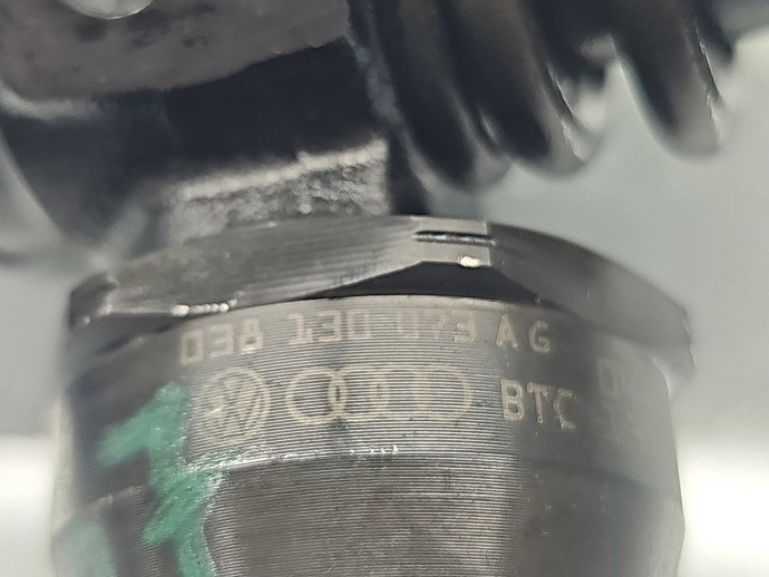 Injector Volkswagen Passat B6 (3C2) [Fabr 2005-2010] 038130073AG ?1.9 TDI BKC 77KW / 105CP