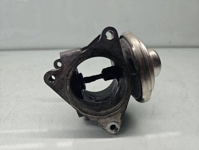 Supapa EGR Volkswagen Passat B6 (3C2) [Fabr 2005-2010] 038129637D ?1.9 TDI BKC 77KW / 105CP