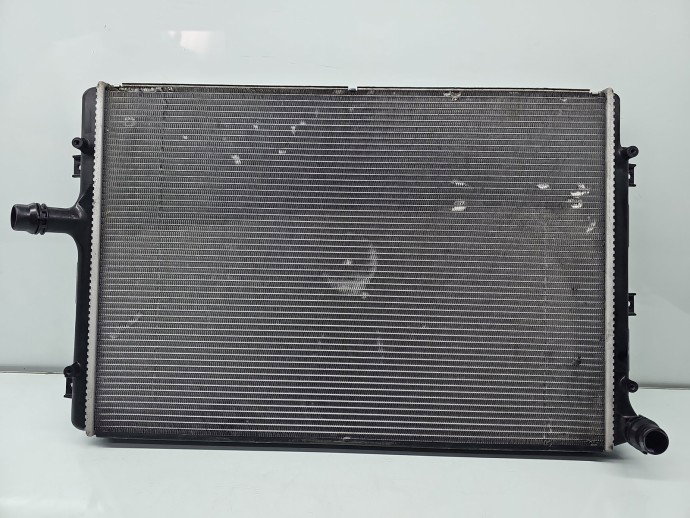 Radiator apa Volkswagen Passat B6 (3C2) [Fabr 2005-2010] 879450W 1.6 TDI CAYC 77KW / 105CP