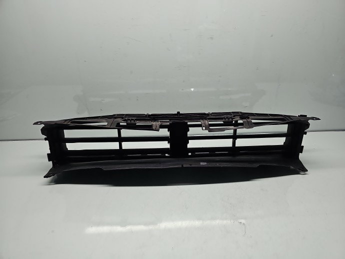 Deflector aer cu clapete PORSCHE Macan [Fabr 2014-2017] SUV 95B121710