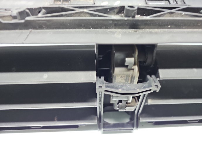 Deflector aer cu clapete PORSCHE Macan [Fabr 2014-2017] SUV 95B121710
