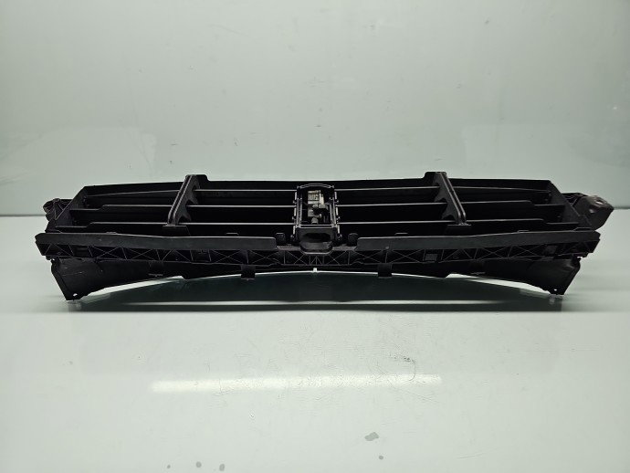 Deflector aer cu clapete PORSCHE Macan [Fabr 2014-2017] SUV 95B121710