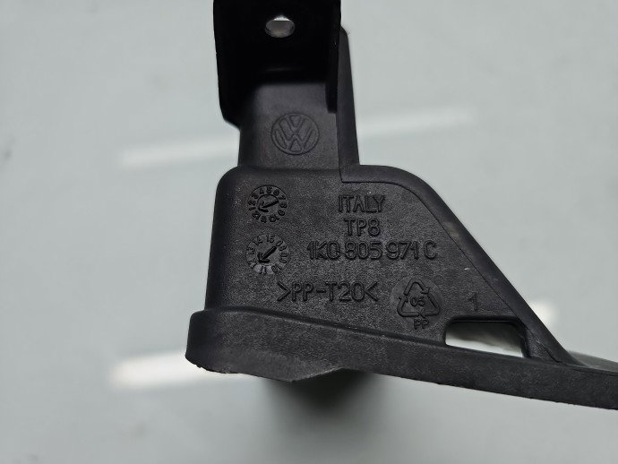 Difuzor captare aer Volkswagen Golf 6 (5K1) [Fabr 2009-2013] Hatchback 1K0805971C