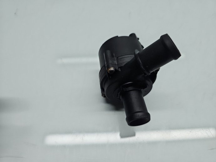 Pompa recirculare apa AUDI Q2 (GAB) [ Fabr 2016-prezent] 5Q0965567 1.4 TFSI CZEA 110KW / 150CP