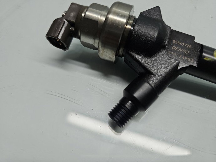 Injector Opel Astra J [Fabr 2009-2015] 55567729 1.7 CDTI A17DTS 96KW / 131CP