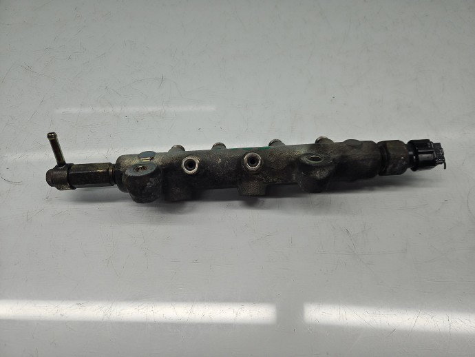 Rampa injectoare Mazda 5 (CR19) [Fabr 2005-2009] OEM 1.8 Benz L8 85KW / 116CP