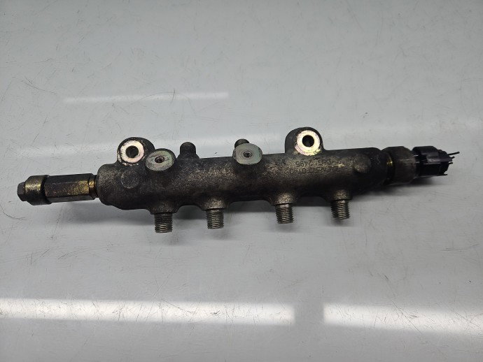 Rampa injectoare Mazda 5 (CR19) [Fabr 2005-2009] OEM 1.8 Benz L8 85KW / 116CP