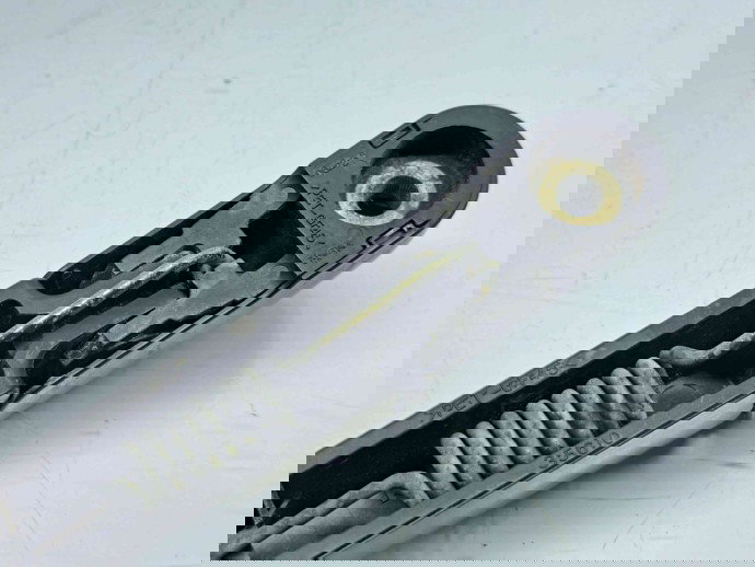 Brat stergator haion SUBARU Outback IV (BM, BR) [Fabr 2009-2014]  OEM