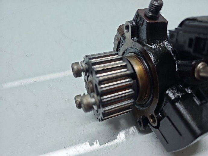 Pompa inalta presiune Skoda Octavia 2 (1Z3) [Fabr 2004-2013] 03L130755E 1.6 TDI CAYC 77KW / 105CP