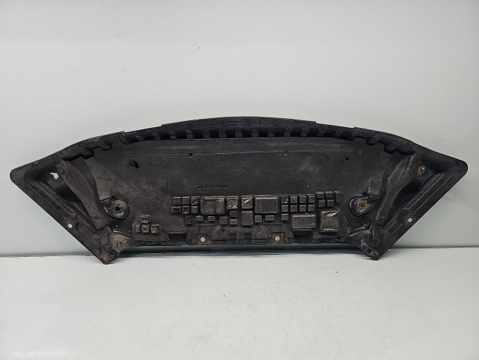 Scut sub bara Mercedes Clasa C (W204) [Fabr 2007-2014] Berlina Facelift, AMG A2045200723
