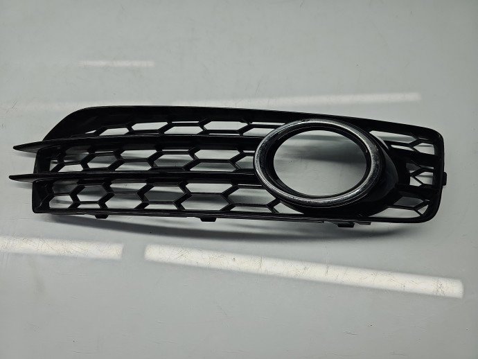 Grila proiector dreapta AUDI A3 (8P1) [Fabr 2003-2012] Sportback S-line, Quattro aftermarket
