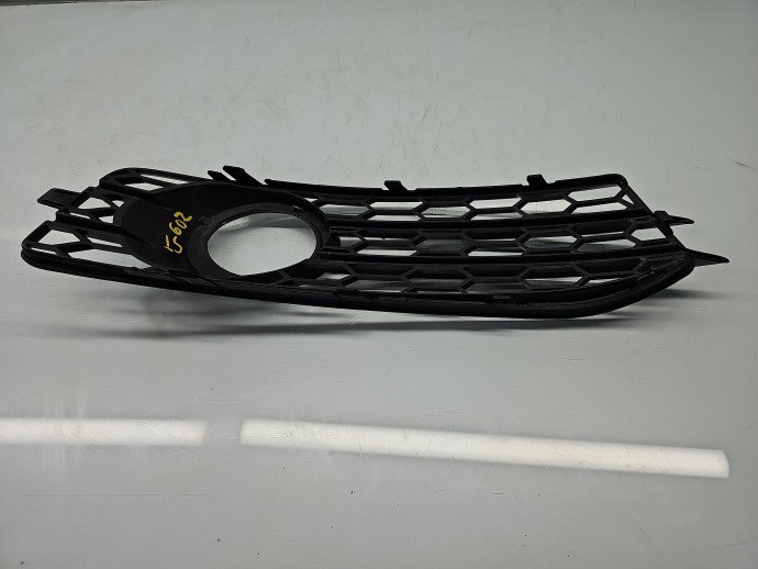 Grila proiector stanga AUDI A3 (8P1) [Fabr 2003-2012] Sportback S-line, Quattro aftermarket