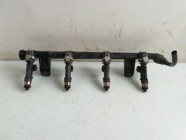 Rampa cu injectoare Dacia Logan 1 1.4 benz 8200494284 2004-2012