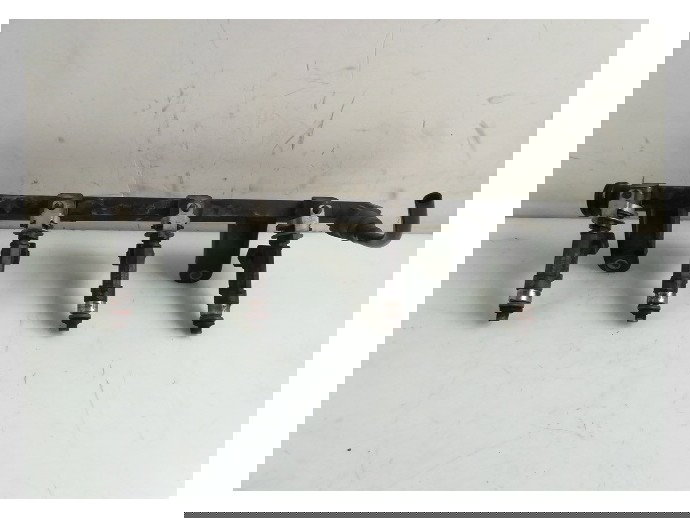 Rampa cu injectoare Dacia Logan 1 1.4 benz 8200494284 2004-2012