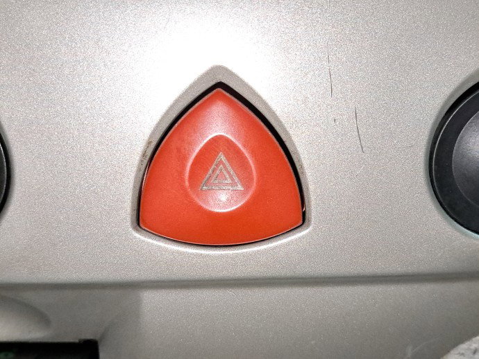 Buton avarii Renault Megane 2 [Fabr 2002-2008] OEM