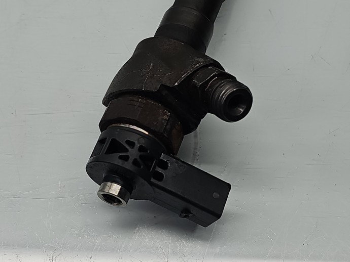 Injector Volkswagen Passat CC (358) [Fabr 2012-2016] 03L130277Q 2.0 TDI CFFB 103KW / 140CP