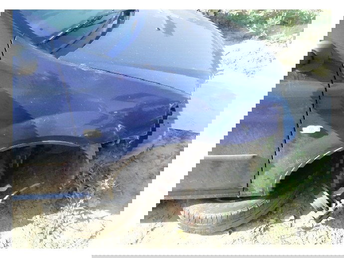 Aripa dreapta fata Dacia Logan 1 1.4 benz OV61H 2004-2012