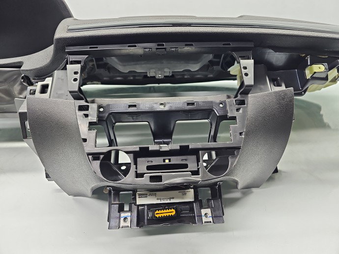 Plansa bord Renault Megane 3 [Fabr 2008-2015] 985153681R