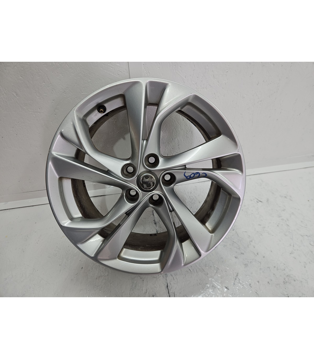 Vezi aici Janta aliaj Opel Astra K [Fabr 2015-2022] Hatchback SRI OEM pentru doar 453,72 RON