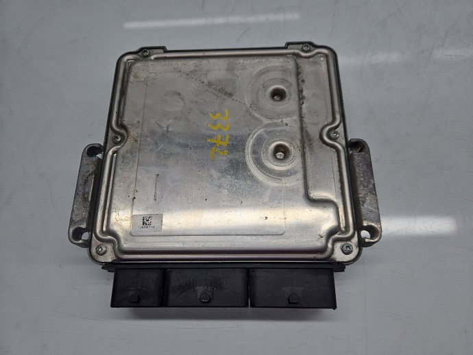 Calculator motor ECU Renault Captur (J87) [Fabr 2013-2017] 237104376R 1.6 dCi R9M-A4 96KW / 131CP