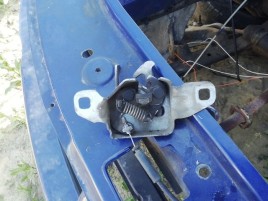 Broasca capota Dacia Logan 1 1.4 benz OEM 2004-2012