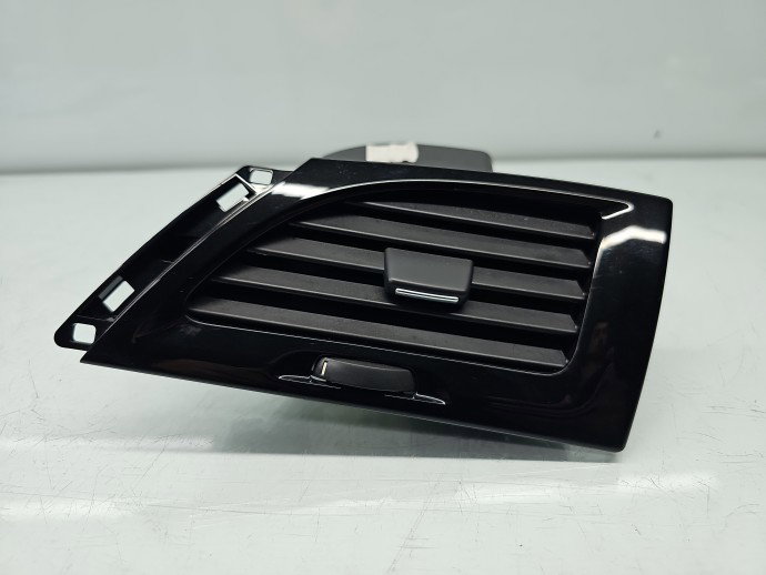 Grila aerisire dreapta Renault Megane 3 [Fabr 2008-2015] 687600701R