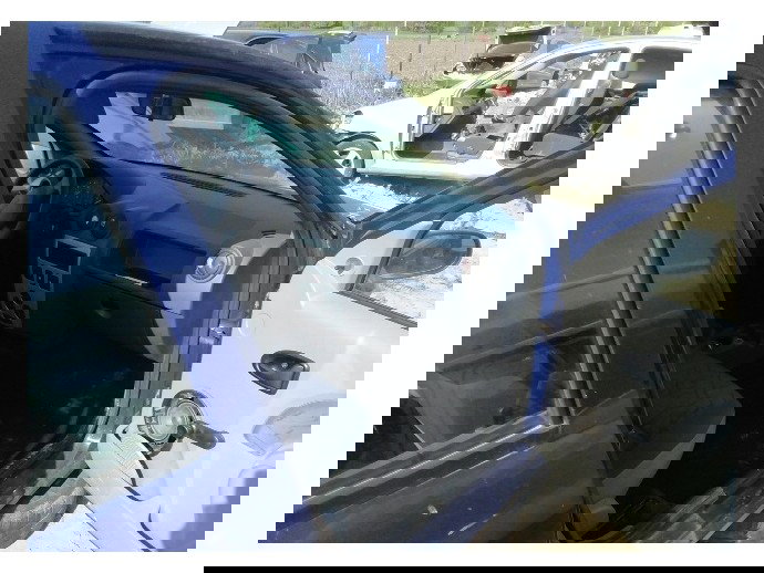 Cheder usa dreapta fata Dacia Logan 1 1.4 benz OEM 2004-2012