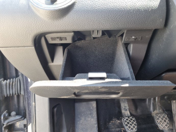Sertar bord Volkswagen Passat B6 (3C2) [Fabr 2005-2010] OEM