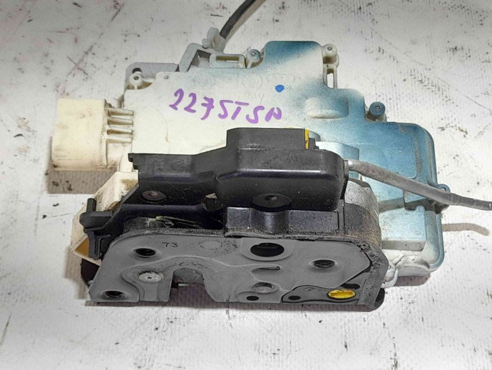 Broasca usa stanga spate 4F0839015A Audi A6 (4F2, C6) [Fabr 2004-2010] 2.0 BRE
