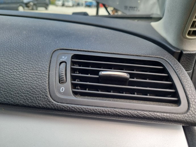 Grila aerisire dreapta Volkswagen Passat B6 (3C2) [Fabr 2005-2010]