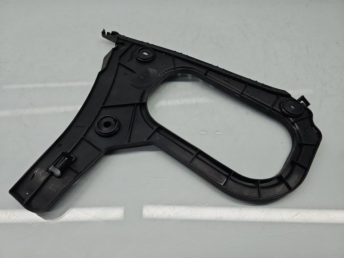 Suport bara dreapta spate AUDI A3 (8VS) [Fabr 2013-prezent] Berlina S-line 8V5807378