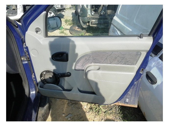 Fata usa dreapta fata Dacia Logan 1 1.4 benz OEM 2004-2012