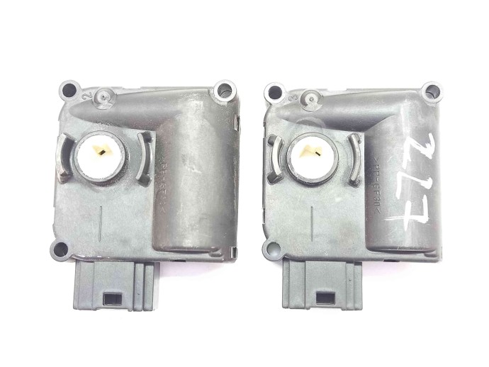 Motoras clapeta aeroterma bord 4F0820511B Audi A6 (4F2, C6) [Fabr 2004-2010] 