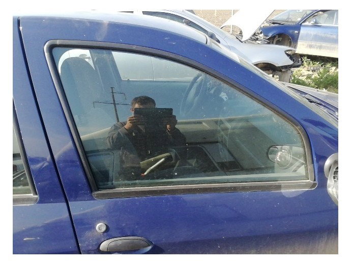 Geam usa dreapta fata Dacia Logan 1 1.4 benz OEM 2004-2012