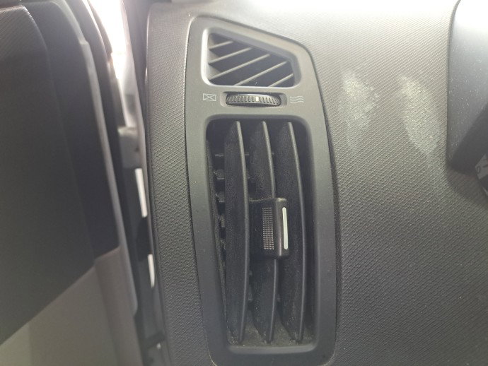Grila aerisire stanga KIA Ceed (SW) [Fabr 2007-2012] OEM