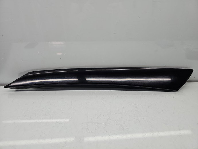 Ornament parbriz dreapta Skoda Fabia 2 (5J, 542) [Fabr 2007-2014] Hatchback 5J6853264A