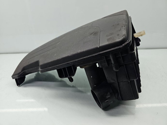 Carcasa filtru aer Renault Clio 4 (B98) Hatchback [Fabr 2012-2020] 8200517765 1.2 Benz D4F740 55KW / 75CP