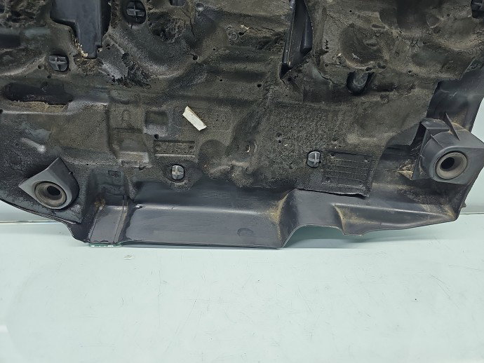 Capac motor Volkswagen Golf 7 (5G) [Fabr 2014-prezent] 04L103925 1.6 TDI CLHA 77KW / 105CP