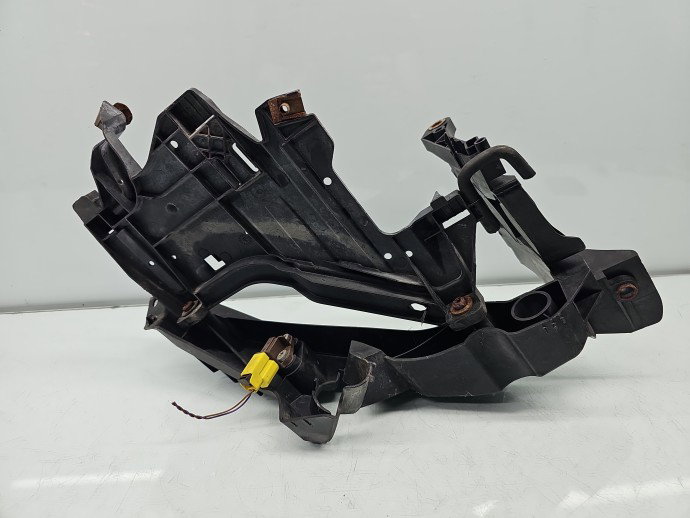 Suport far stanga AUDI A4 (8K5, B8) Avant [Fabr 2008-2015] 8K0805607A