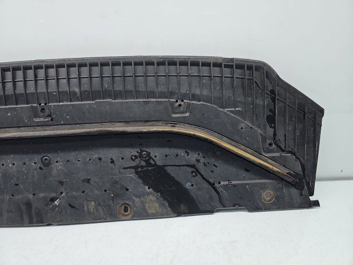 Scut sub bara AUDI A6 (4G2, C7) S-line [Fabr 2012-2017] 4G0807611A