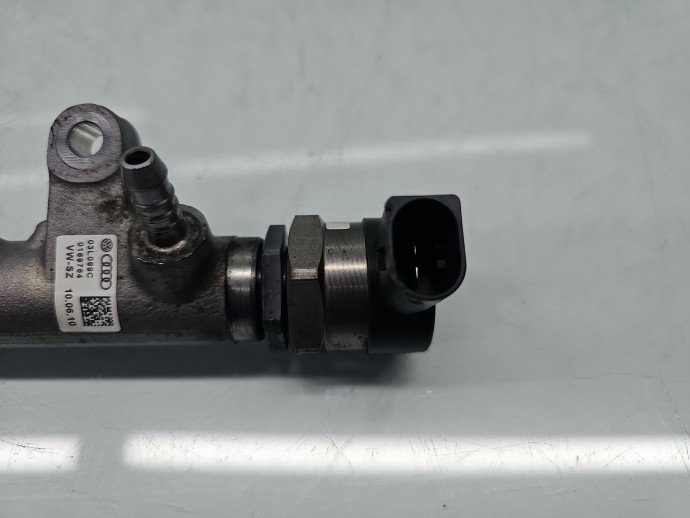 Rampa injectoare Volkswagen Passat B6 (3C2) [Fabr 2005-2010] 03L089C 2.0 TDI CBB 125KW / 170CP