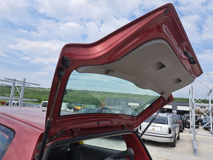 Haion Volkswagen Polo (6N2) [Fabr 1995-2000] Coupe ROSU