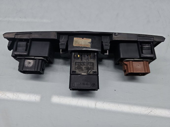 Butoane comenzi consola centrala Renault Symbol 2 [Fabr 2008-2012] OEM